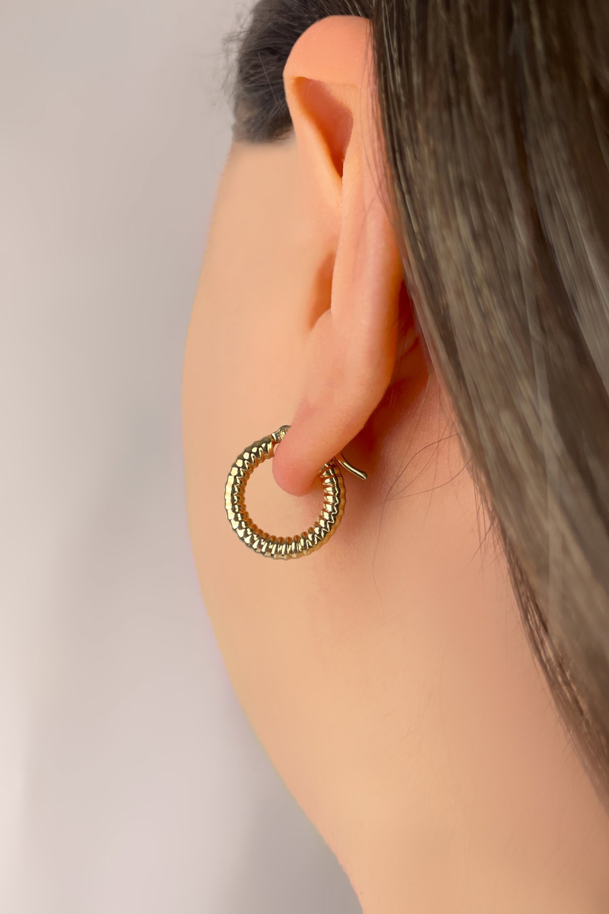 Desenli Halka Altın Küpe 8KP2839 - 1