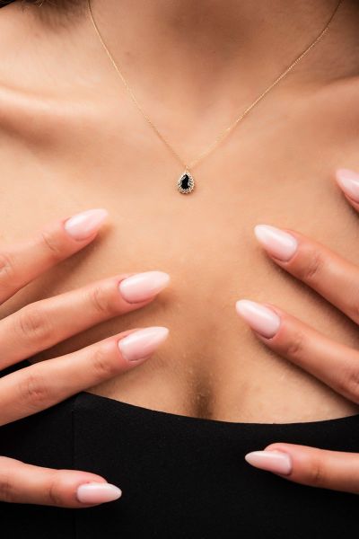 Siyah Taşlı Damla Hayalet Altın Kolye 8KLY759 - Altınaşkı