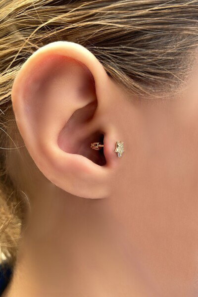 Taşlı Yıldız Tragus Altın Küpe 14KP8577 (1)