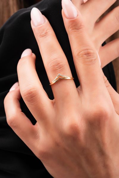 Üçgen Altın Yüzük 8YZK2230 - Altınaşkı