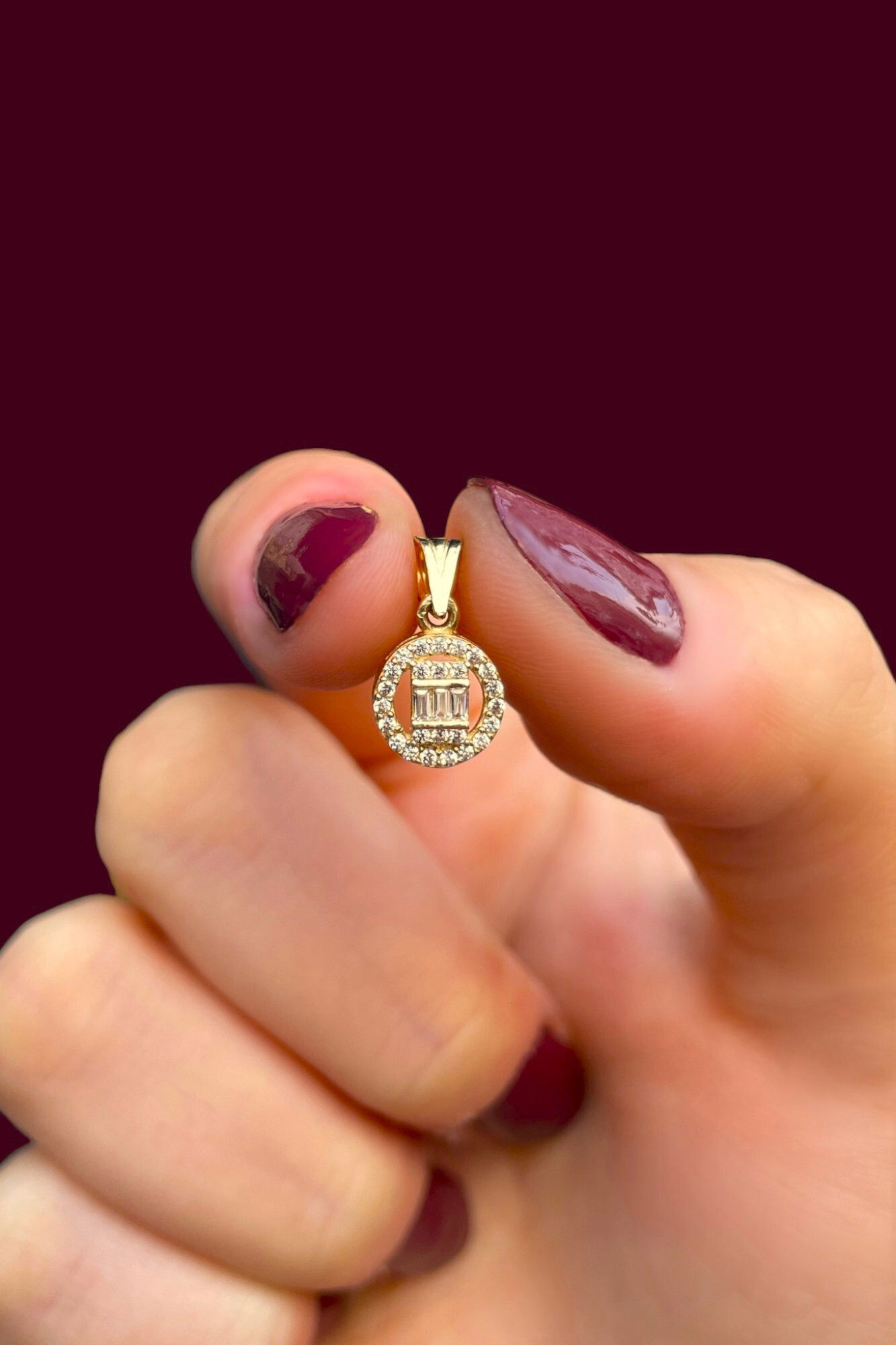 Yuvarlak Baget Taşlı Altın Kolye Ucu 14KLY8697 - 1